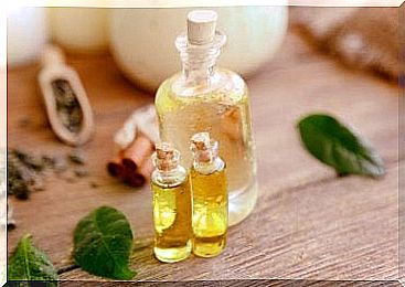 Natural oil to treat anal fissures