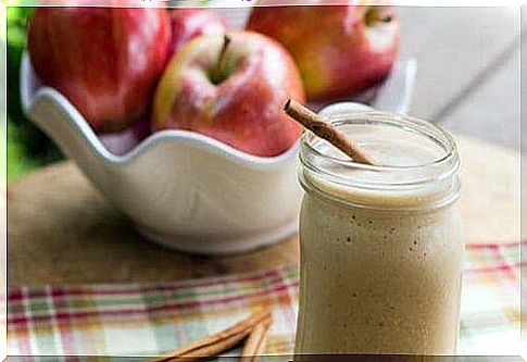 Smoothie with apple