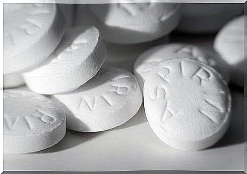 What are the benefits of hair treatment with aspirin