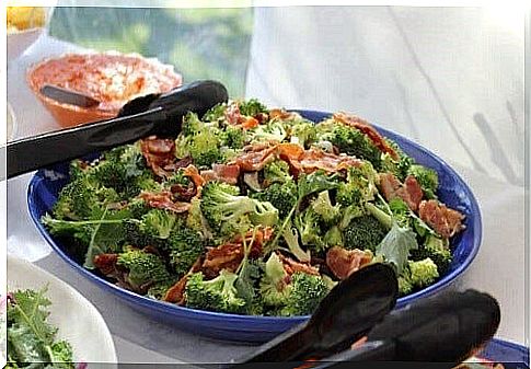 Broccoli and ham casserole, an easy recipe