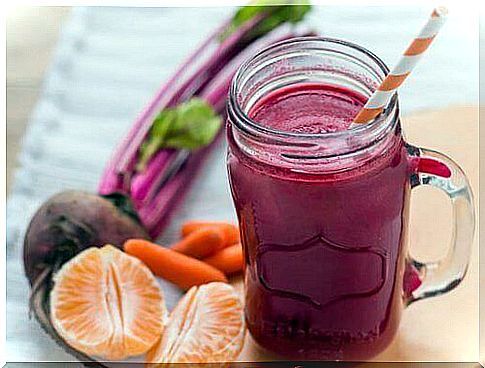 Smoothie with beets and carrots