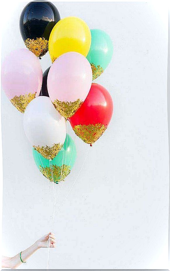 Decorate with balloons: make it sparkle