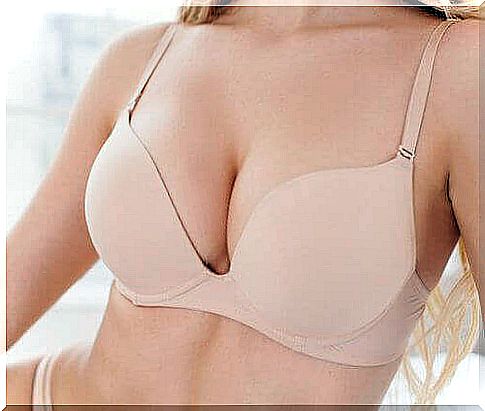 Support and firm your breasts in a natural way