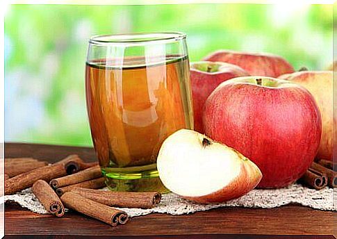 Apple water is one of the best drinks to burn fat