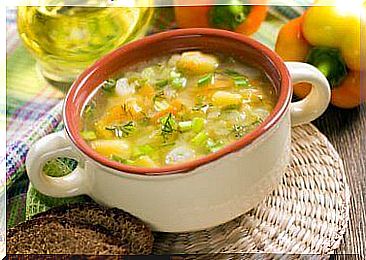 Foods to satisfy your hunger and which are healthy vegetable soup